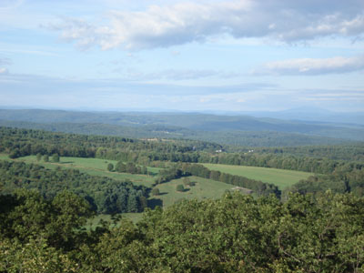 Massaemett Mountain - Massachusetts - FranklinSites.com Hiking Photos